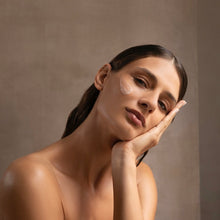 Cargar imagen en el visor de la galería, Kit Hidratación + Glow